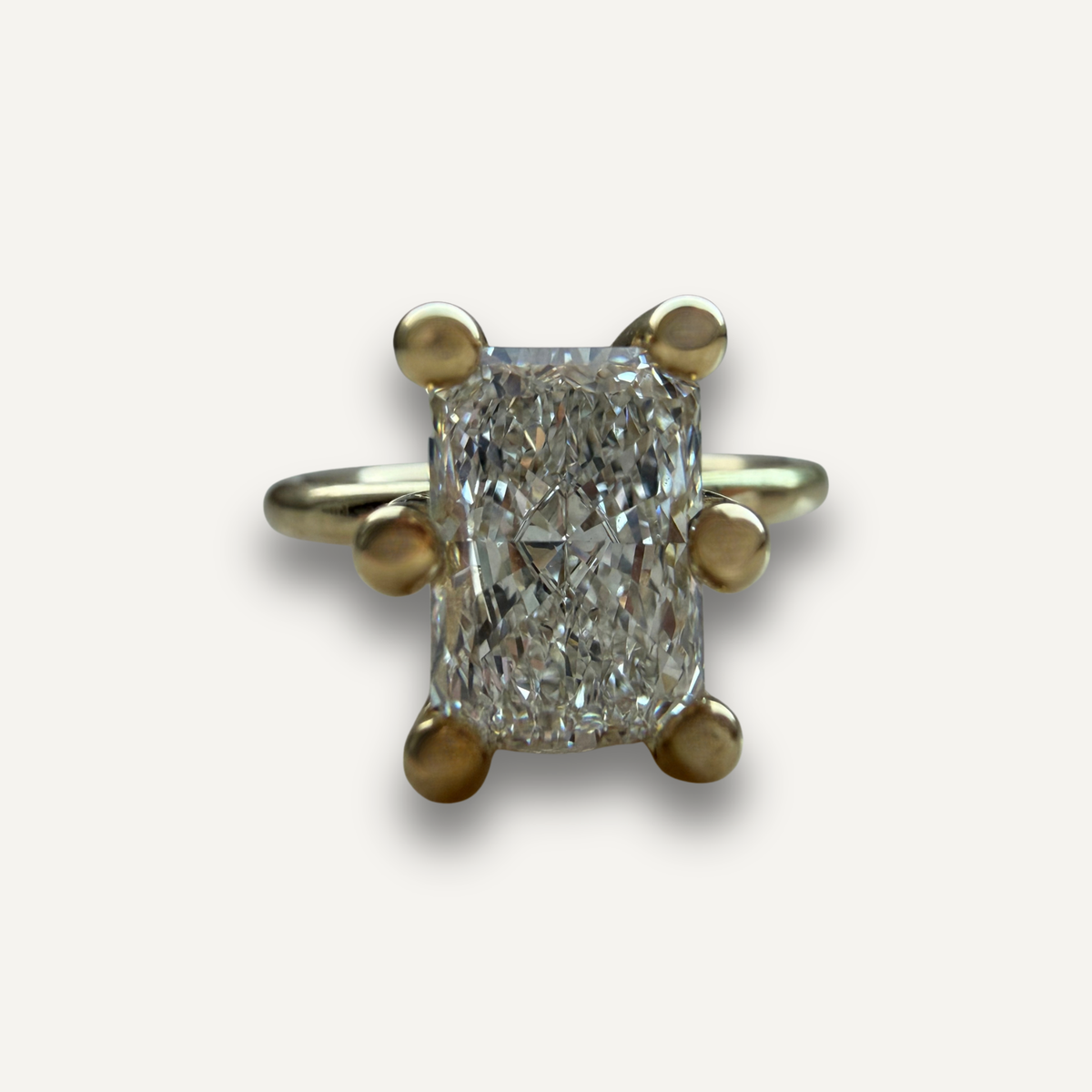 Geelgouden ring met radiant-cut labdiamant