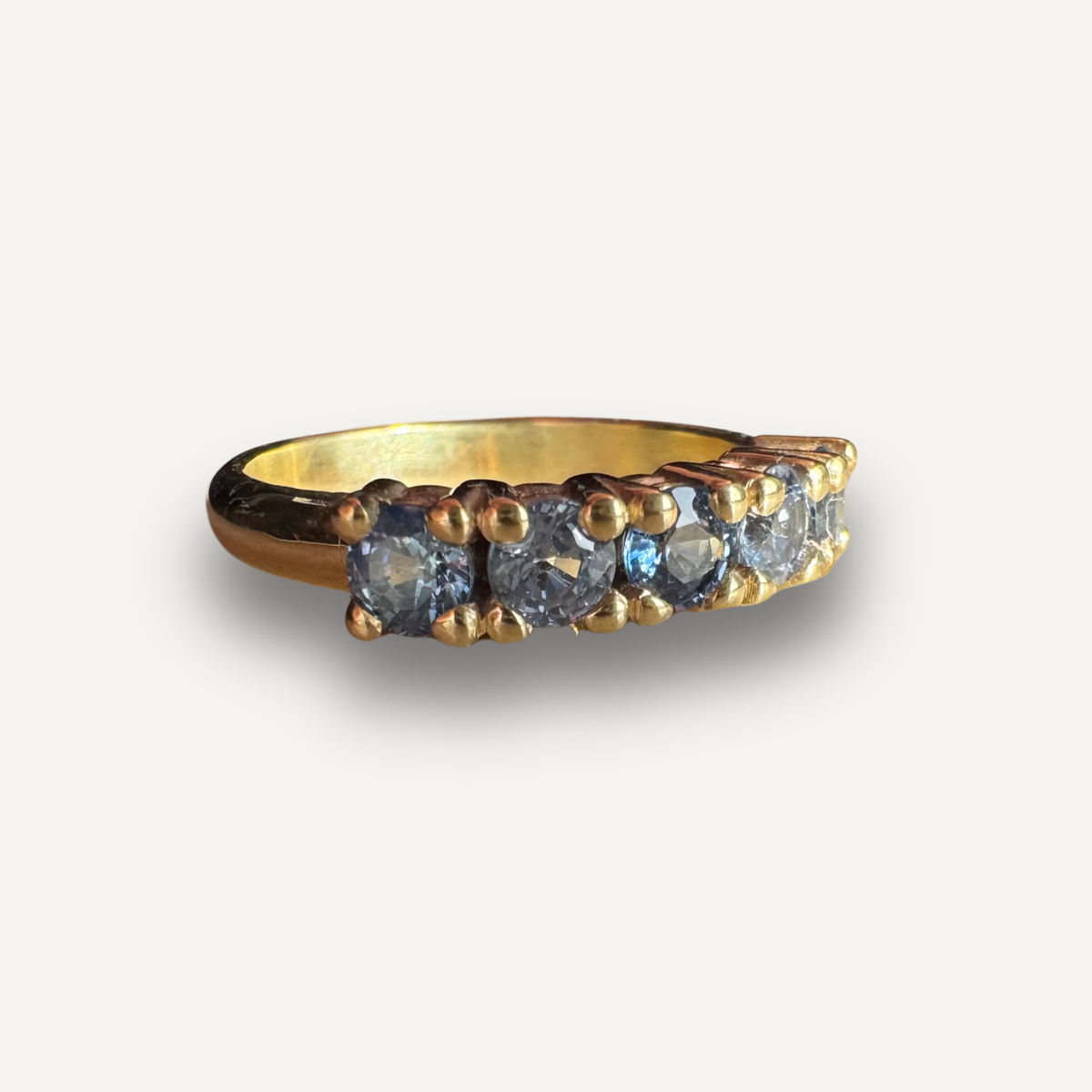 Rijring blauwe saffier