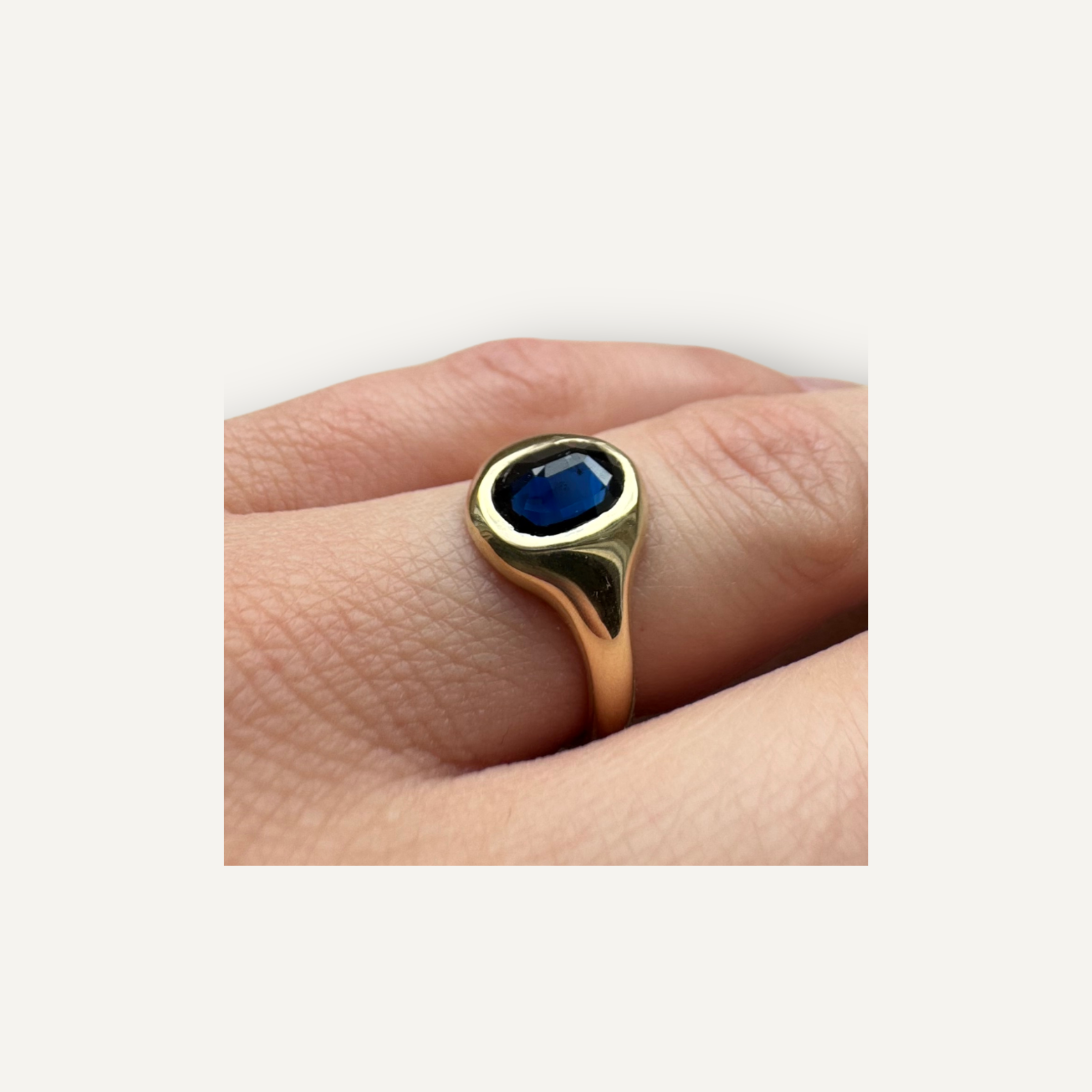 Geel gouden ovale saffierring